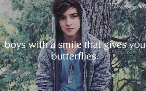 boys-butterflies-eyes-gorgeous-smile-Favim.com-332172